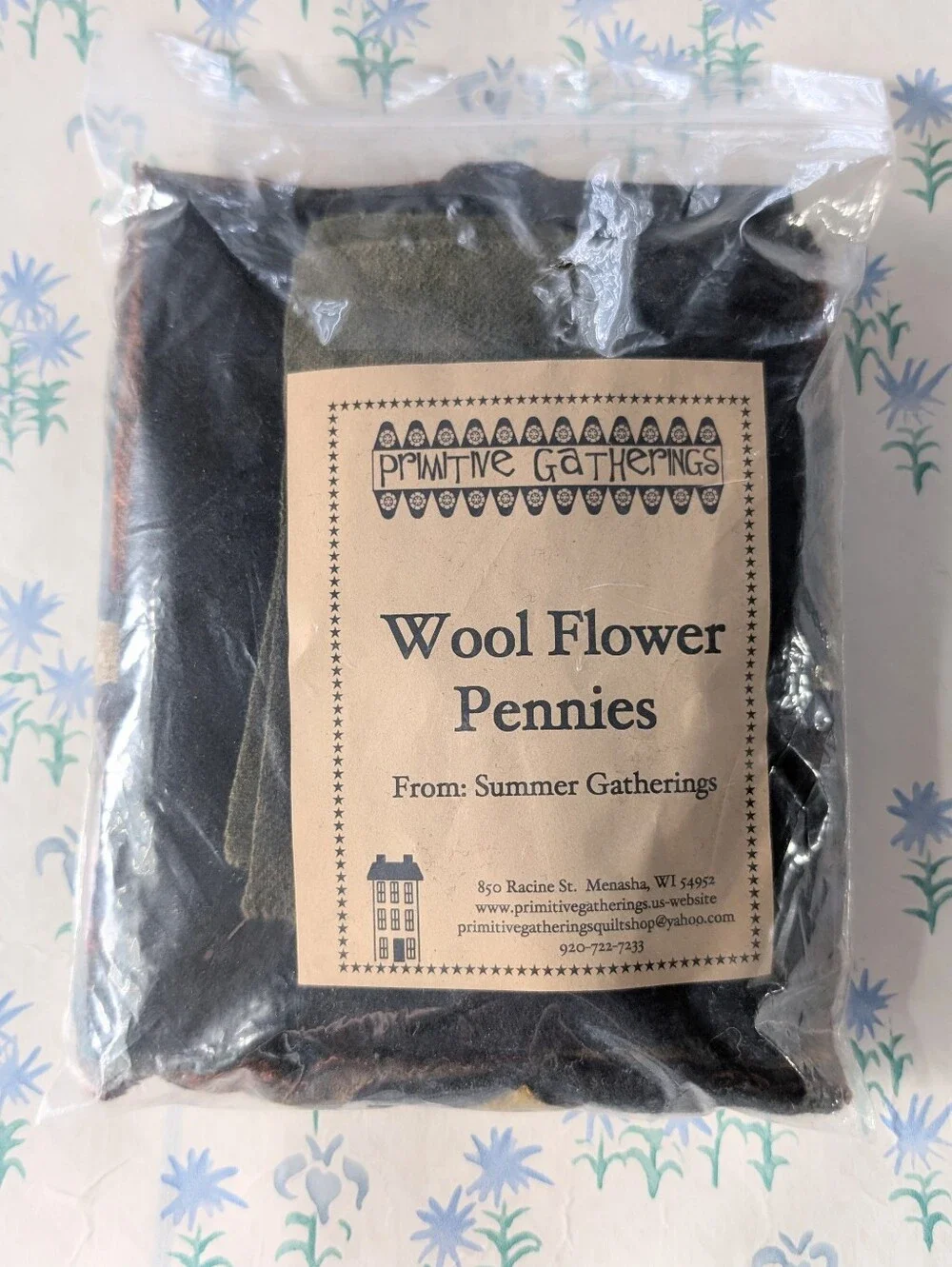 Primitive Gatherings Wool Flower Pennies Kit NEW Primitive Applique Mat DIY